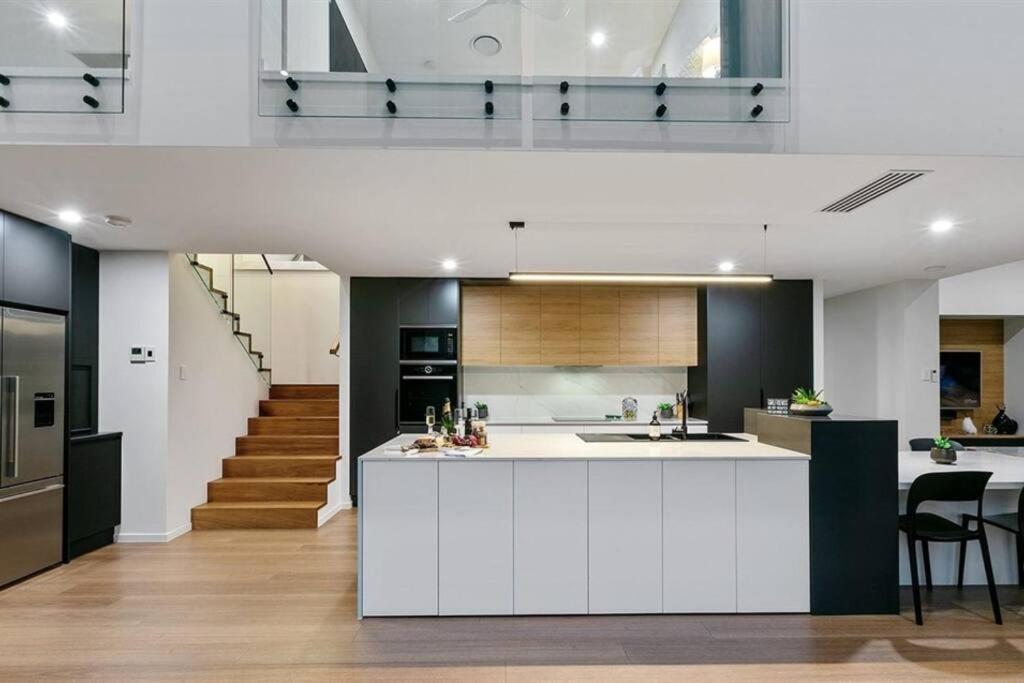 Beachside Buddina Luxury Family House 5 Bedrooms 외부 사진