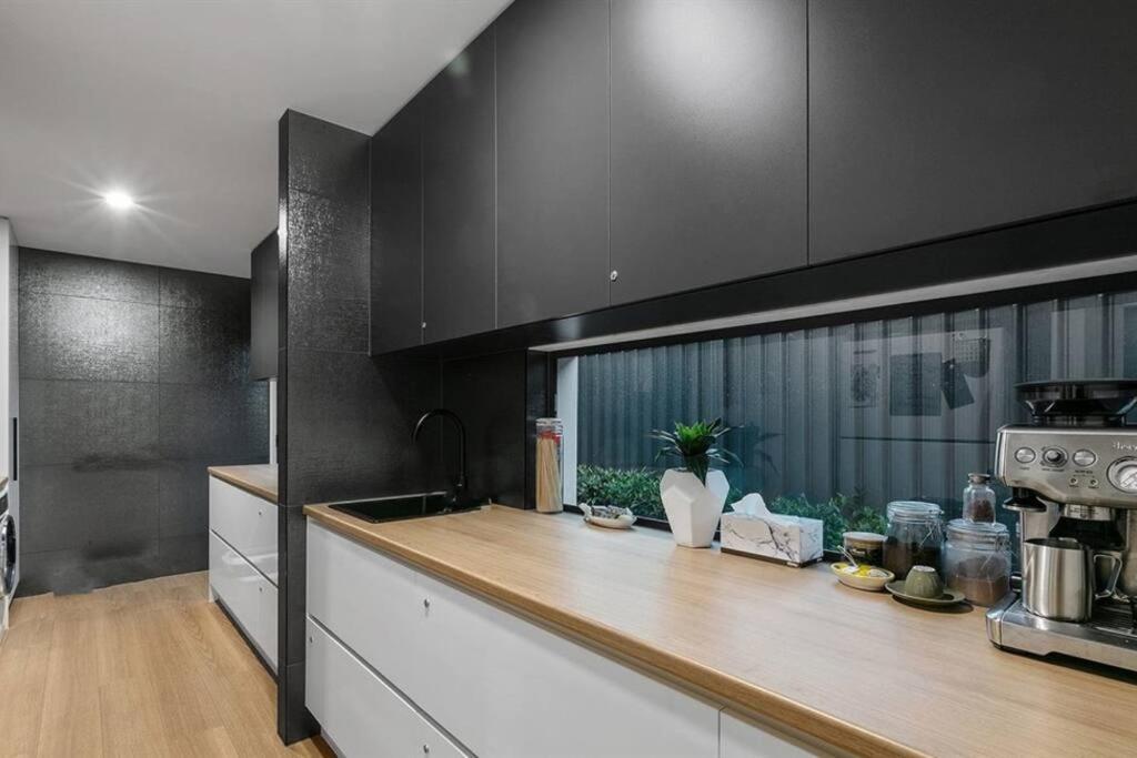 Beachside Buddina Luxury Family House 5 Bedrooms 외부 사진